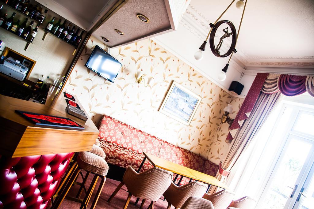 Hotel Riviera By The Sea ボーンマス エクステリア 写真